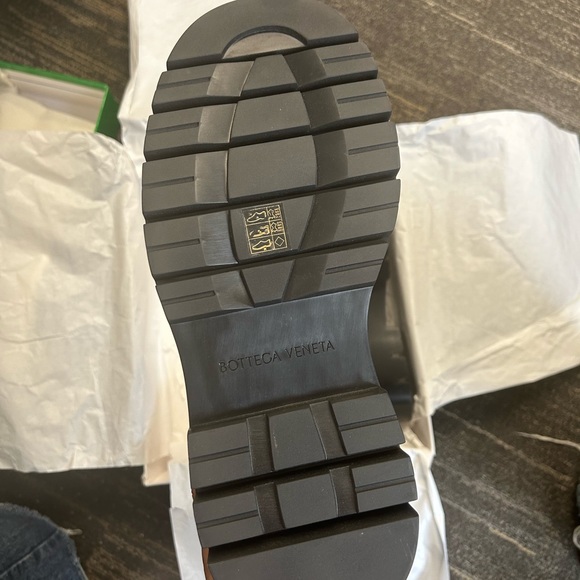 Bottega Veneta Tire Ankle Chelsea boot - Picture 5 of 7